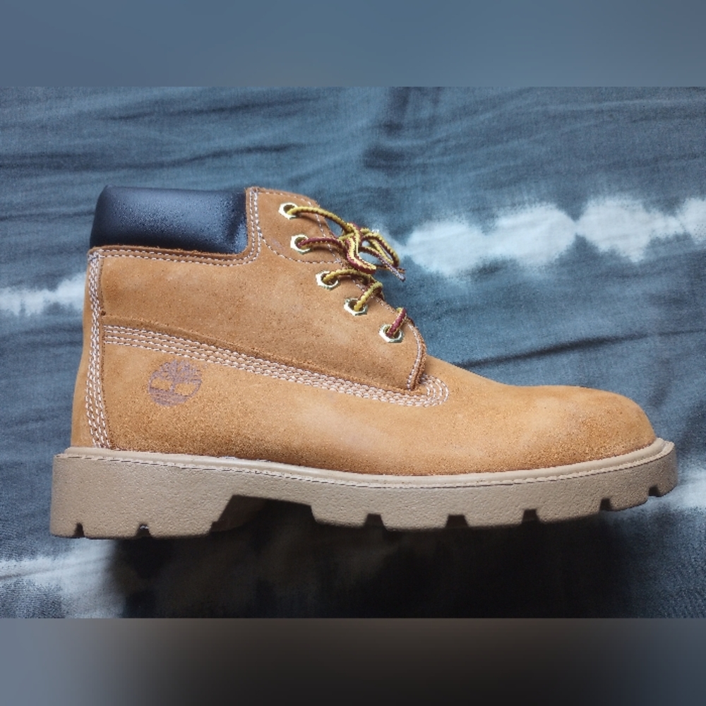 Timberland Children's 6-Inch Waterproof Boots Size 1M